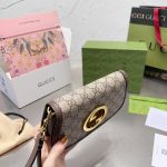 gucci-mini-gg-supreme-blondie-bag_19212129_44183047_800.jpg