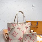 LVBAGS-1-101_8bf4d0c2-ff7f-46ef-907f-fafabc06d86e.png