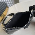 louis-vuitton-easy-pouch-on-strap-epi-leather-small-leather-goods-M80471_PM2_Front-view-1.png