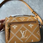 louis-vuitton-pochette-metis-monogram-empreinte-leather-handbags-M46018_PM2_Front-view.png