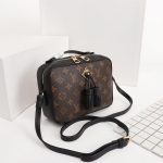 lv-louis-vuitton-sac-bandouliere-femme-saintonge-s.jpg