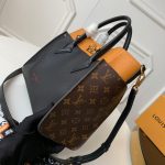 louis-vuitton-on-my-side-mm-high-end-leathers-handbags-M53823_PM2_Front-view.png