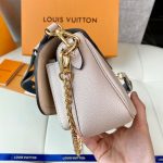 louis-vuitton-lockme-tender-lockme-leather-handbags-M58554_PM2_Front-view.png