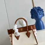 louis-vuitton-on-my-side-pm-high-end-leathers-handbags-M59905_PM2_Front-view.png