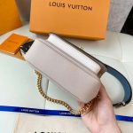 louis-vuitton-lockme-tender-lockme-leather-handbags-M58554_PM2_Front-view.png