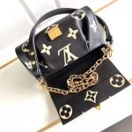 louis-vuitton-favorite-bicolor-monogram-empreinte-leather-handbags-M45859_PM2_Front-view.png