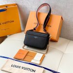 louis-vuitton-lockme-tender-lockme-leather-handbags-M58557_PM2_Front-view.png