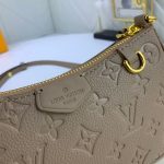 louis-vuitton-easy-pouch-on-strap-g01.jpg