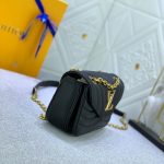 louis-vuitton-new-wave-chain-bag-01.jpg